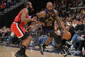 两个老头詹姆斯都被横扫!勒布朗0-4不敌雷霆 哈登0-4不敌尼克斯